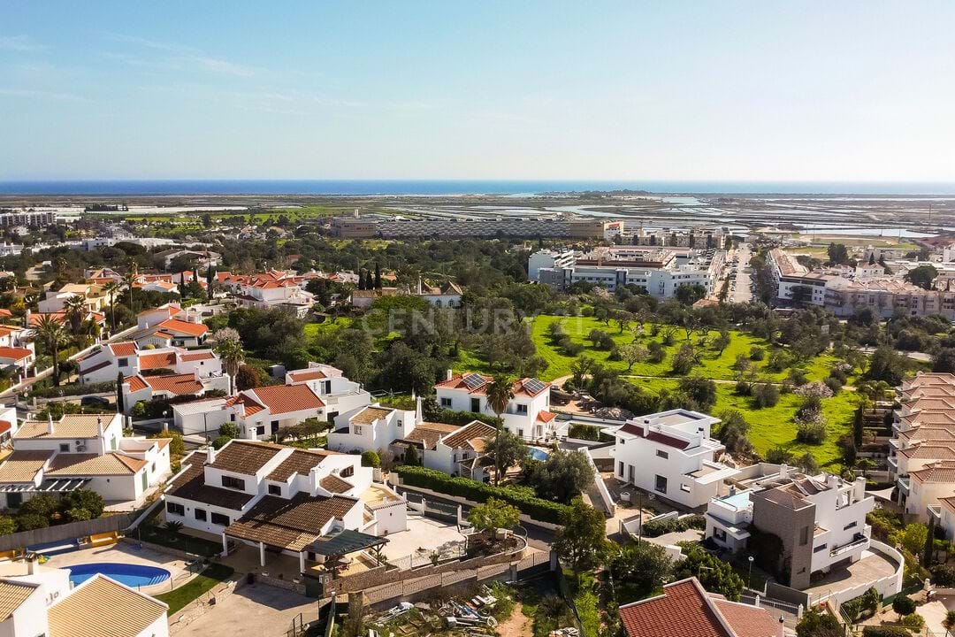 Moradia T4 com vista Mar e Cidade - Viva o Sonho de uma Vida na Quinta da Barra em Tavira