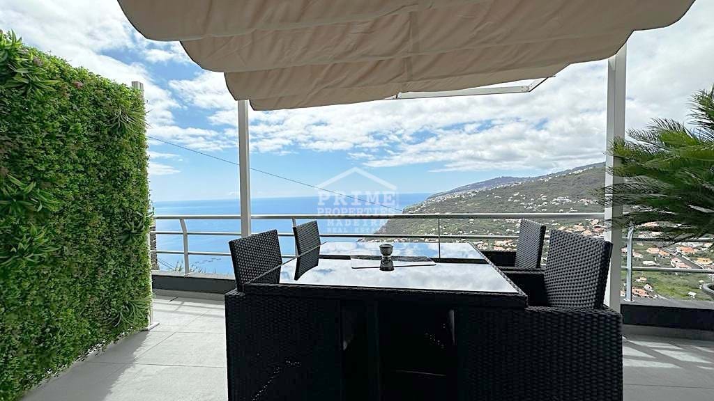 Fantástica casa para venda na Calheta!