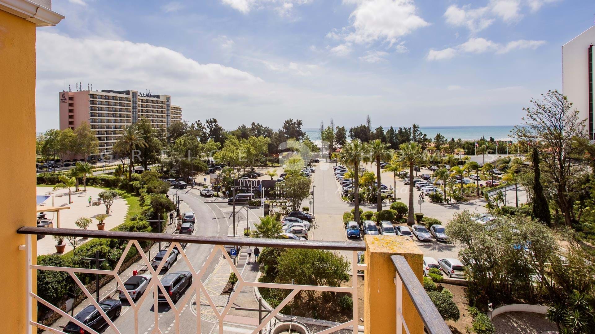 LUXUOSO APARTAMENO T3 TRIPLEX COM VISTA MAR NA MARINA DE VILAMOURA PARA FERIAS 