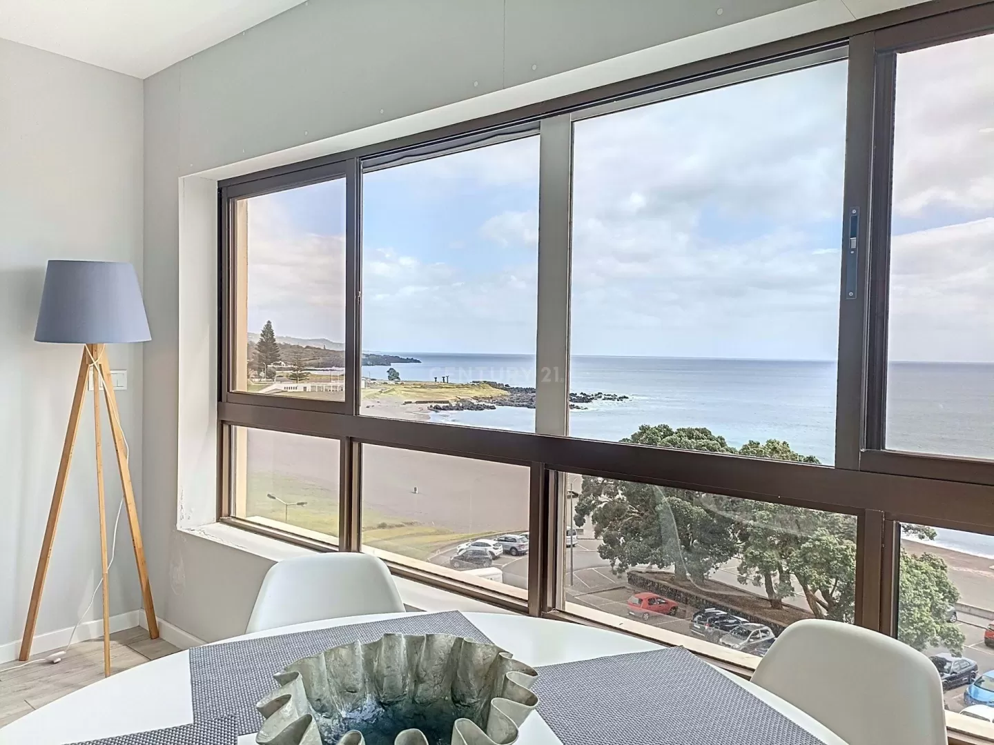 Apartamento T3 Deslumbrante à Beira-Mar - Vista para a Praia das Milícias/Açores