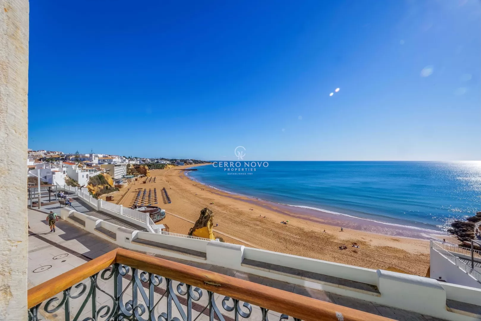 Duas moradias deslumbrantes frente ao mar com piscinas e Vista Mar fantástica