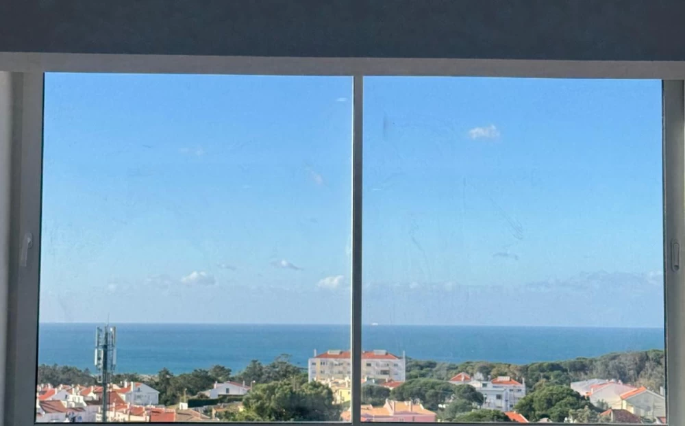 Apartamento T2 com vista mar a 2km da praia