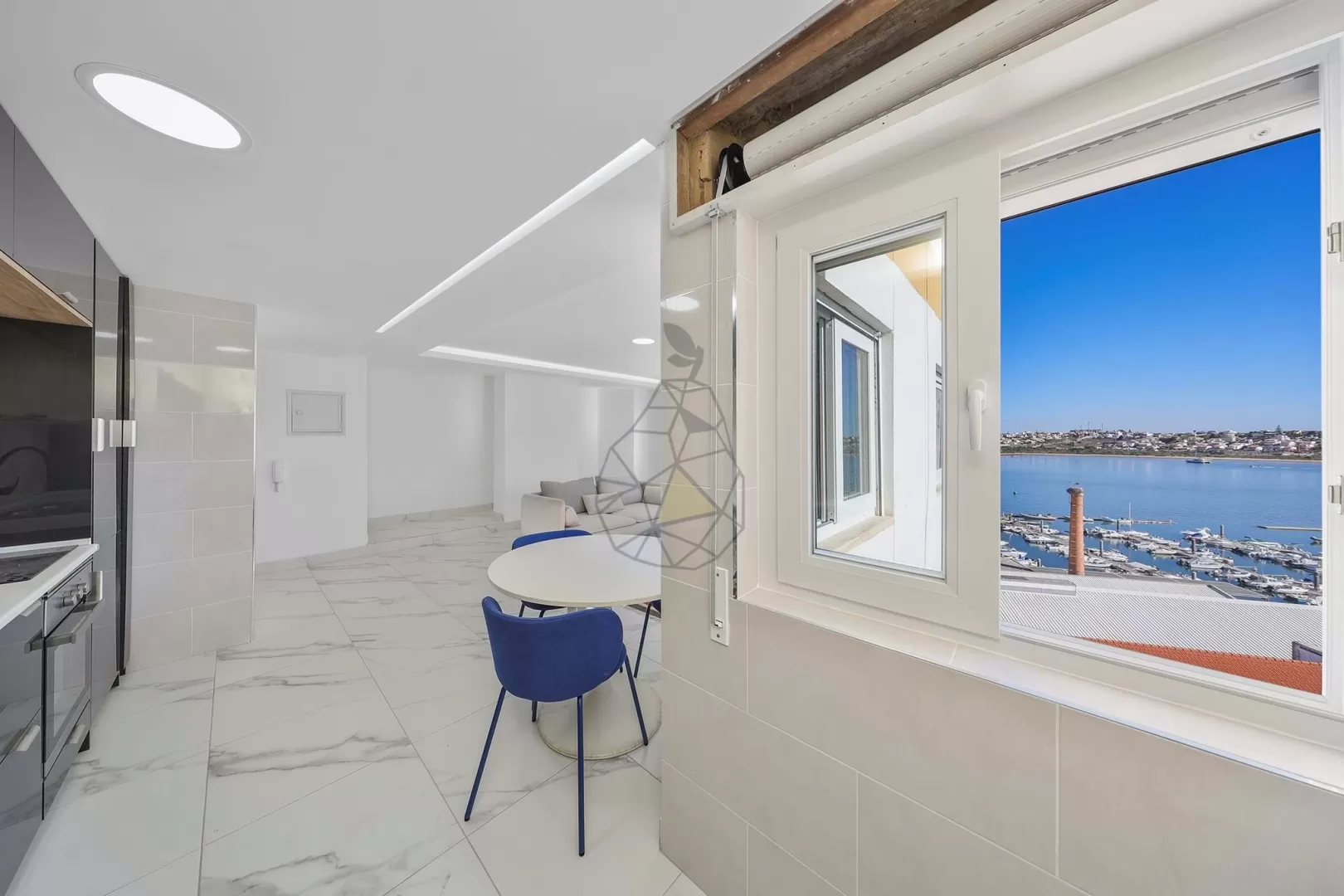 Penthouse T2 com Vista Magnifica para o Rio Arade em Portimão