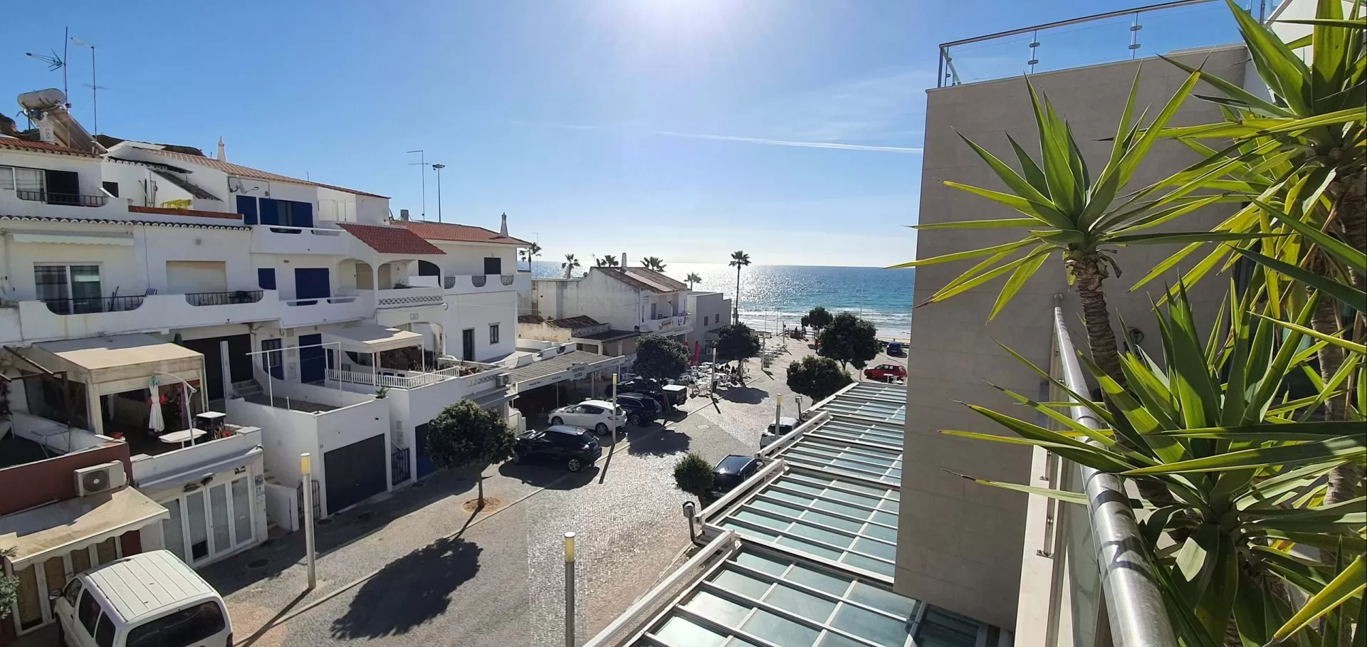 Apartamento na praia com varanda garagem e piscina