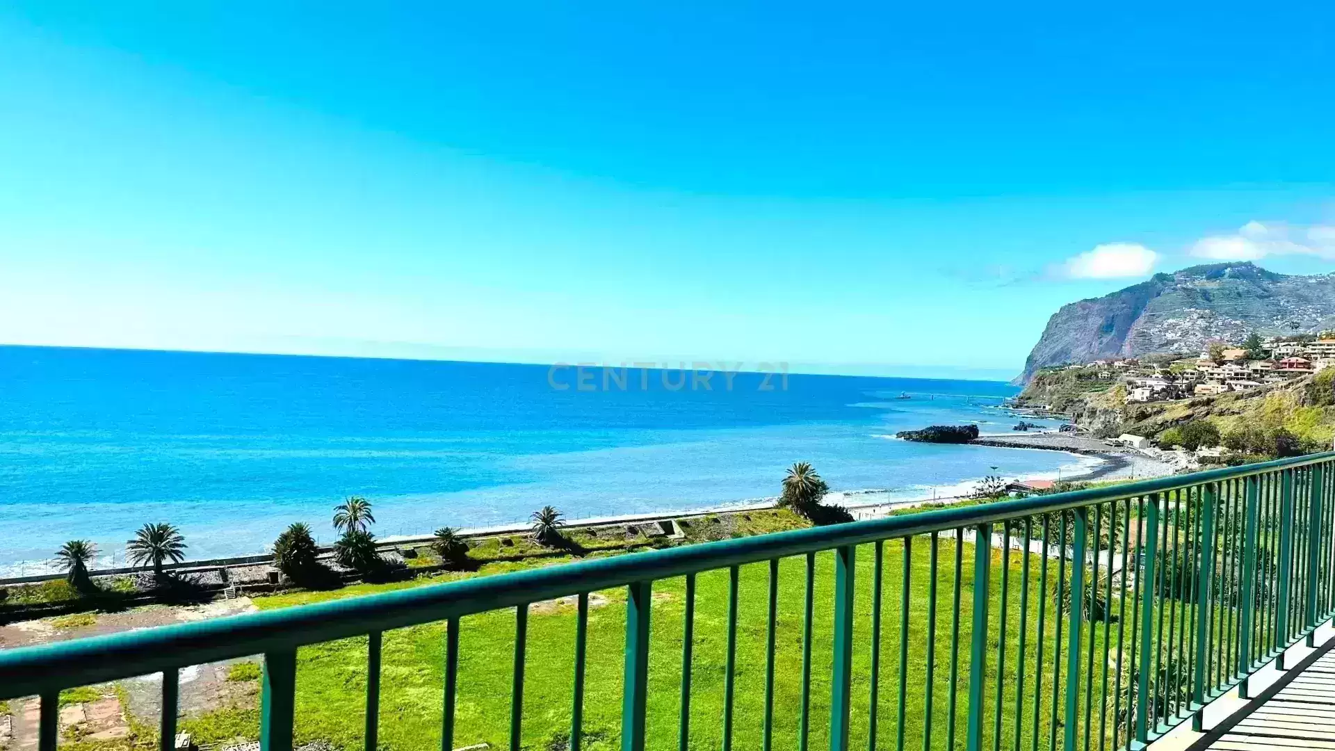 Apartamento T4 em condomínio fechado - Funchal - Ilha da Madeira
