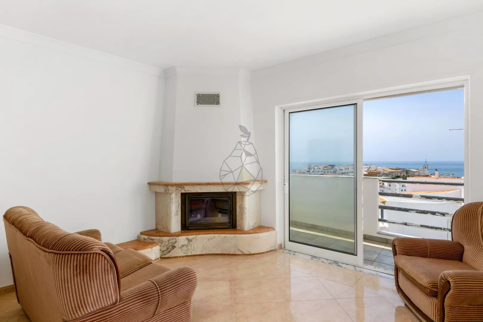 Apartamento com 2 Quartos, Garagem e a Vista Mar  em Albufeira