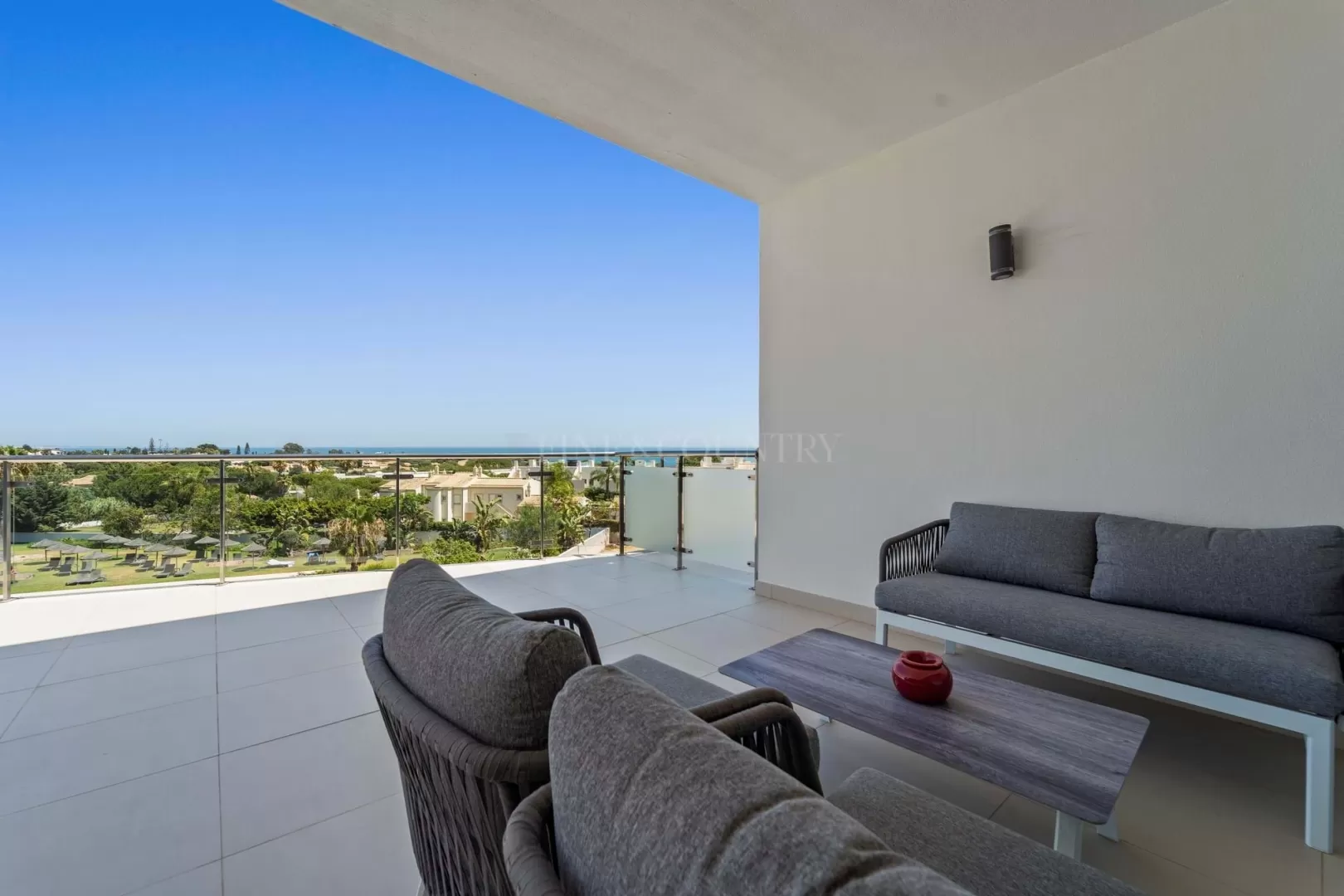 Albufeira ? Apartamentos à Beira-Mar com Vista Mar, Terraços e Piscina