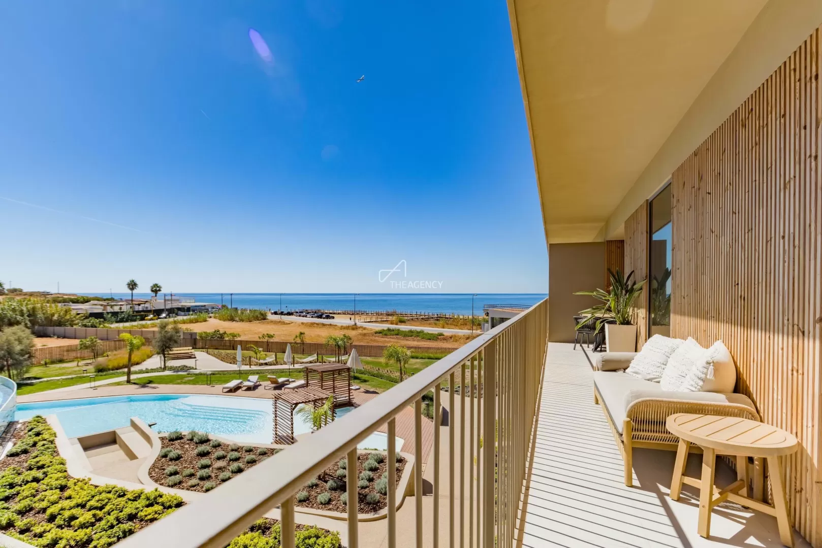 Apartamento de Luxo T2 Frente-Mar no Forte Novo, Quarteira