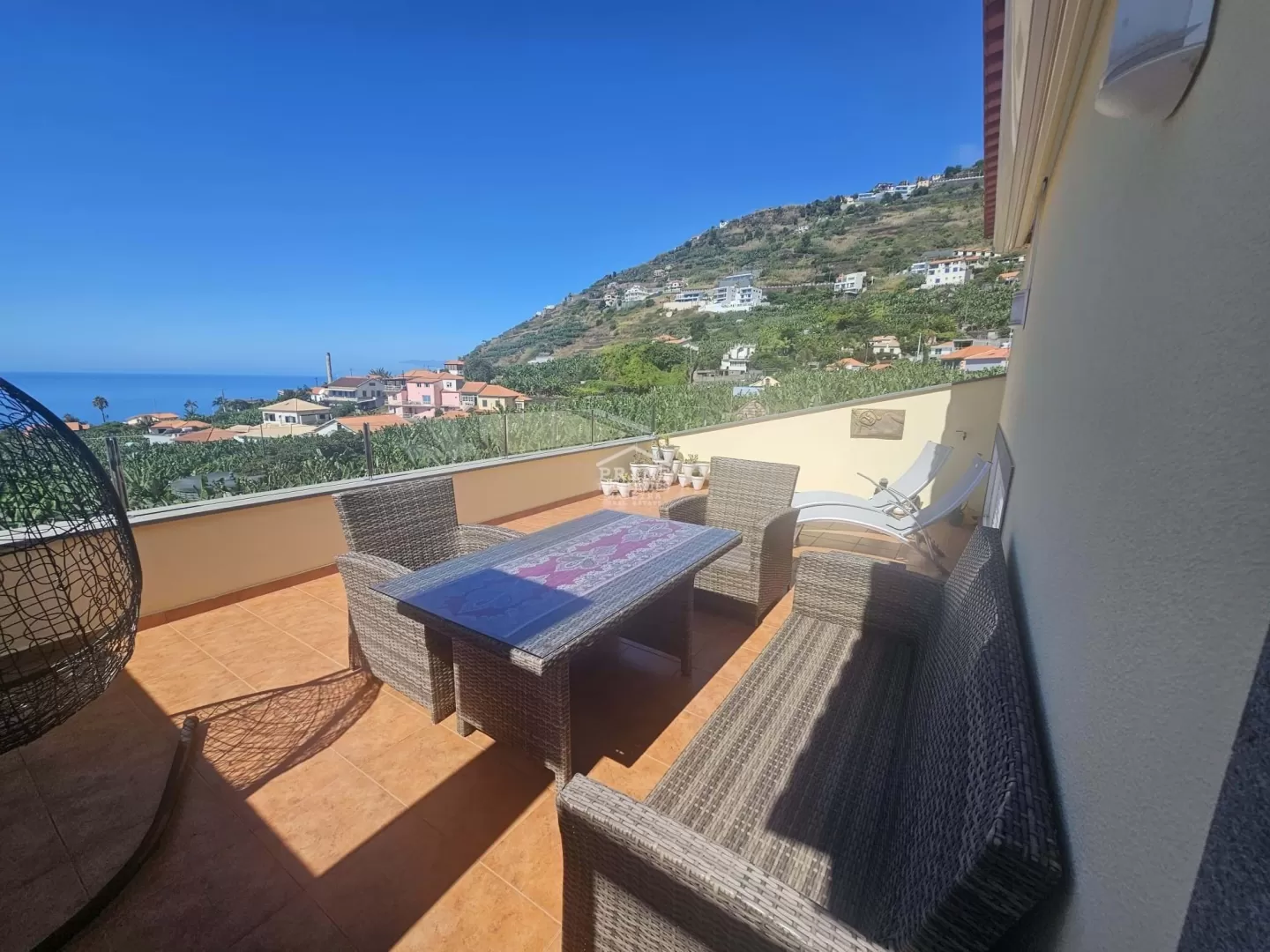 Moradia de Sonho no Arco da Calheta 