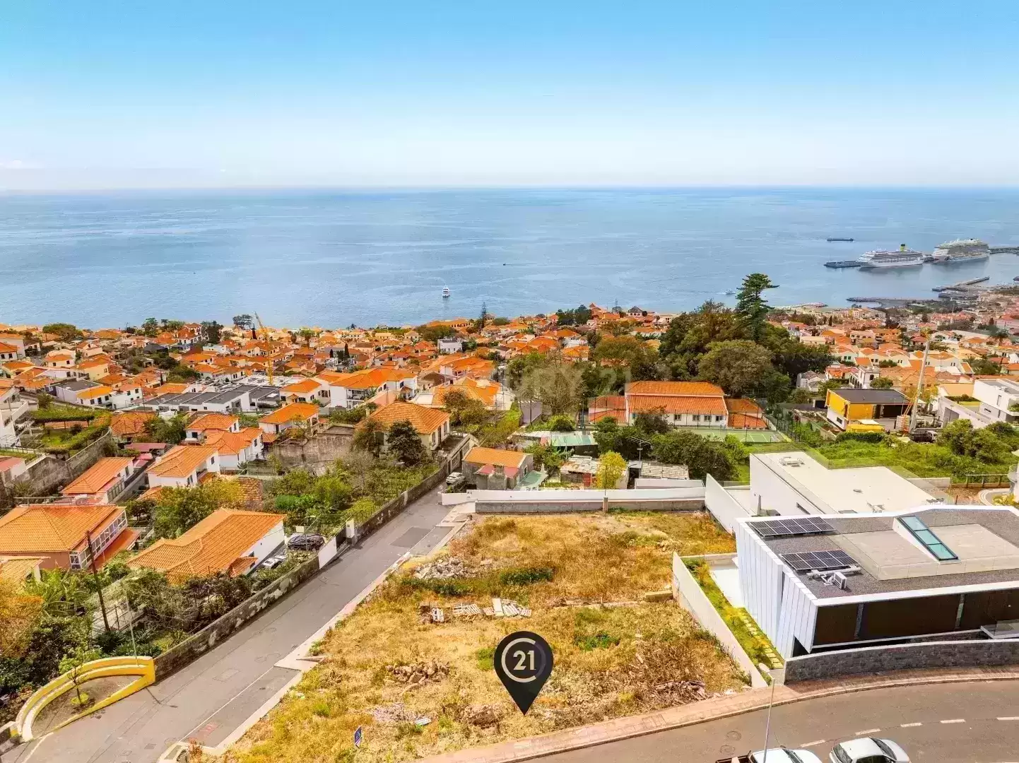 Oportunidade Única ? Terreno na Quinta do Faial com Pouco Declive e Vista para o Porto do Funchal