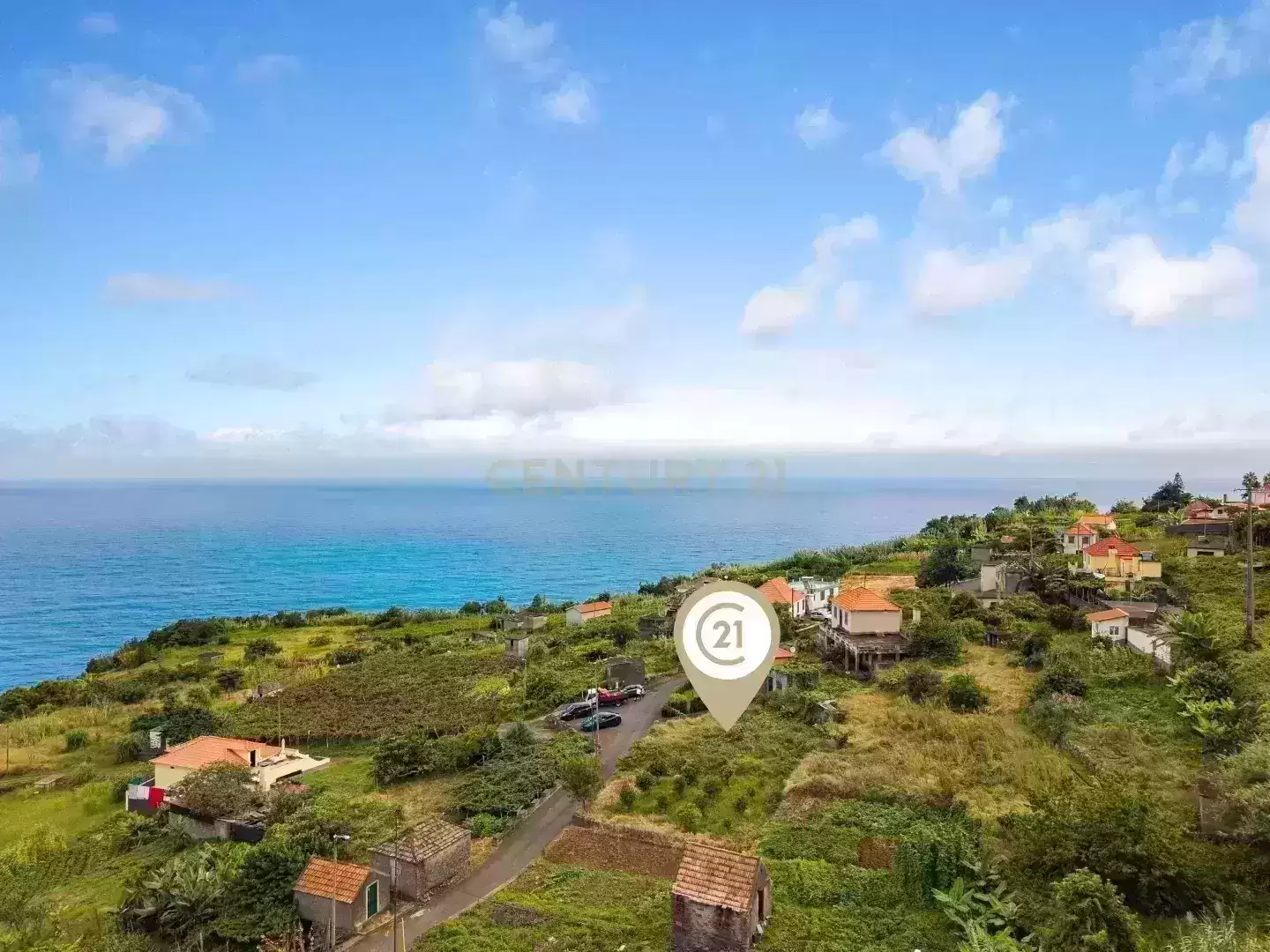 Terreno com Vista Mar e Projeto Aprovado em Ponta Delgada