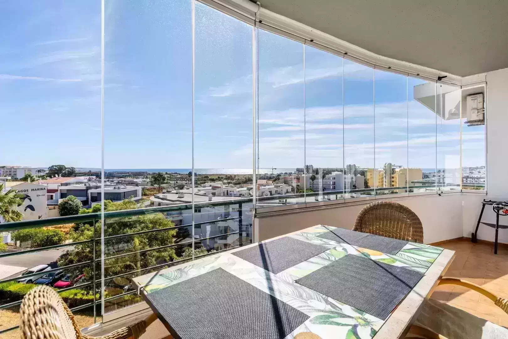 Magnífico apartamento T2  com vista mar deslumbrante sobre a  Meia-Praia Lagos