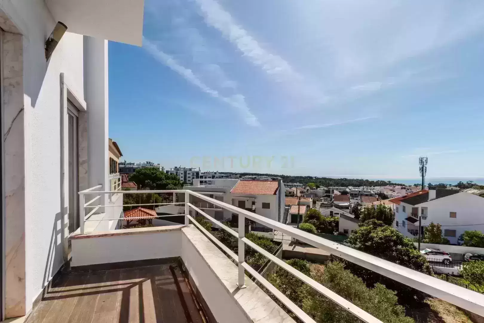 Moradia T4 recente em condomínio exclusivo (4 moradias) | Vista Mar em todos os pisos | Charneca da Caparica (zona Quinta de Santa Teresa)