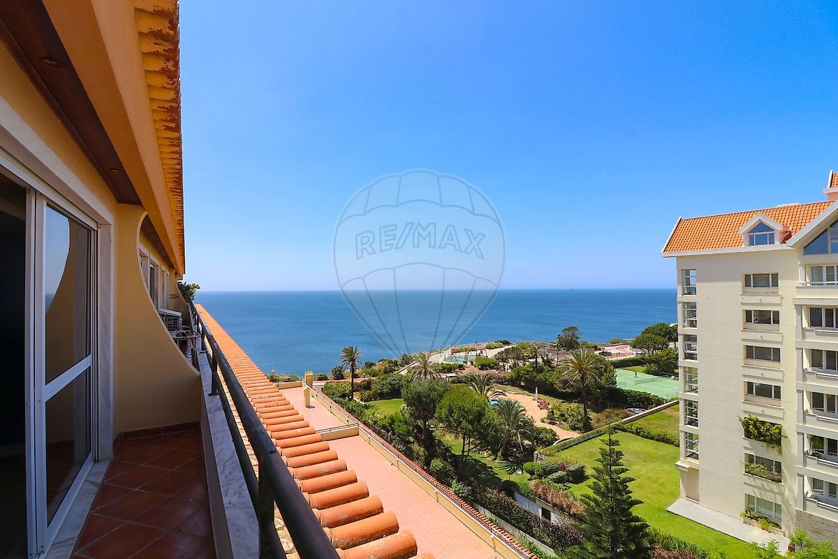 Apartamento em 1ª Linha de Mar