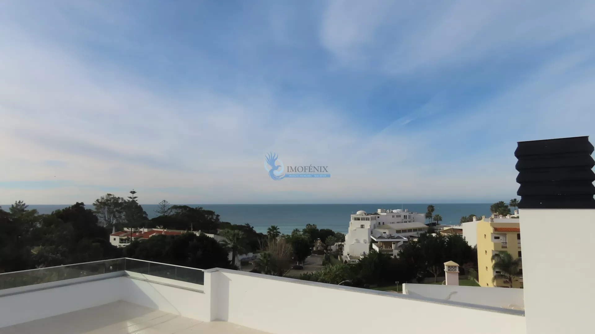 Exclusiva Penthouse T3 de Luxo com Vista Mar ? Albufeira