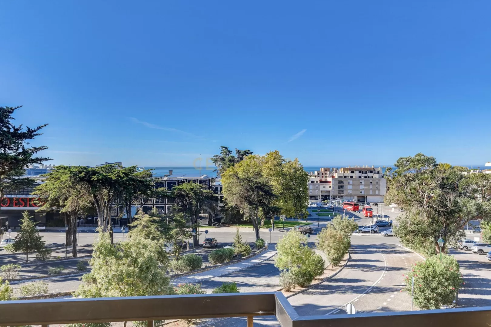 Viver o Estoril a Pé | Vista Mar, Piscina e Localização Premium