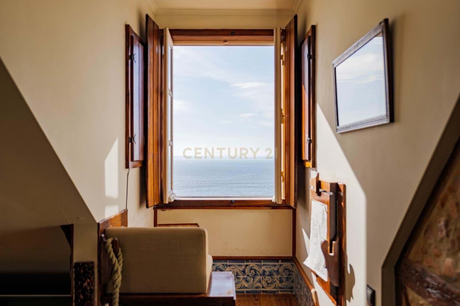Apartamento T1 mobilado ,com vista rio 