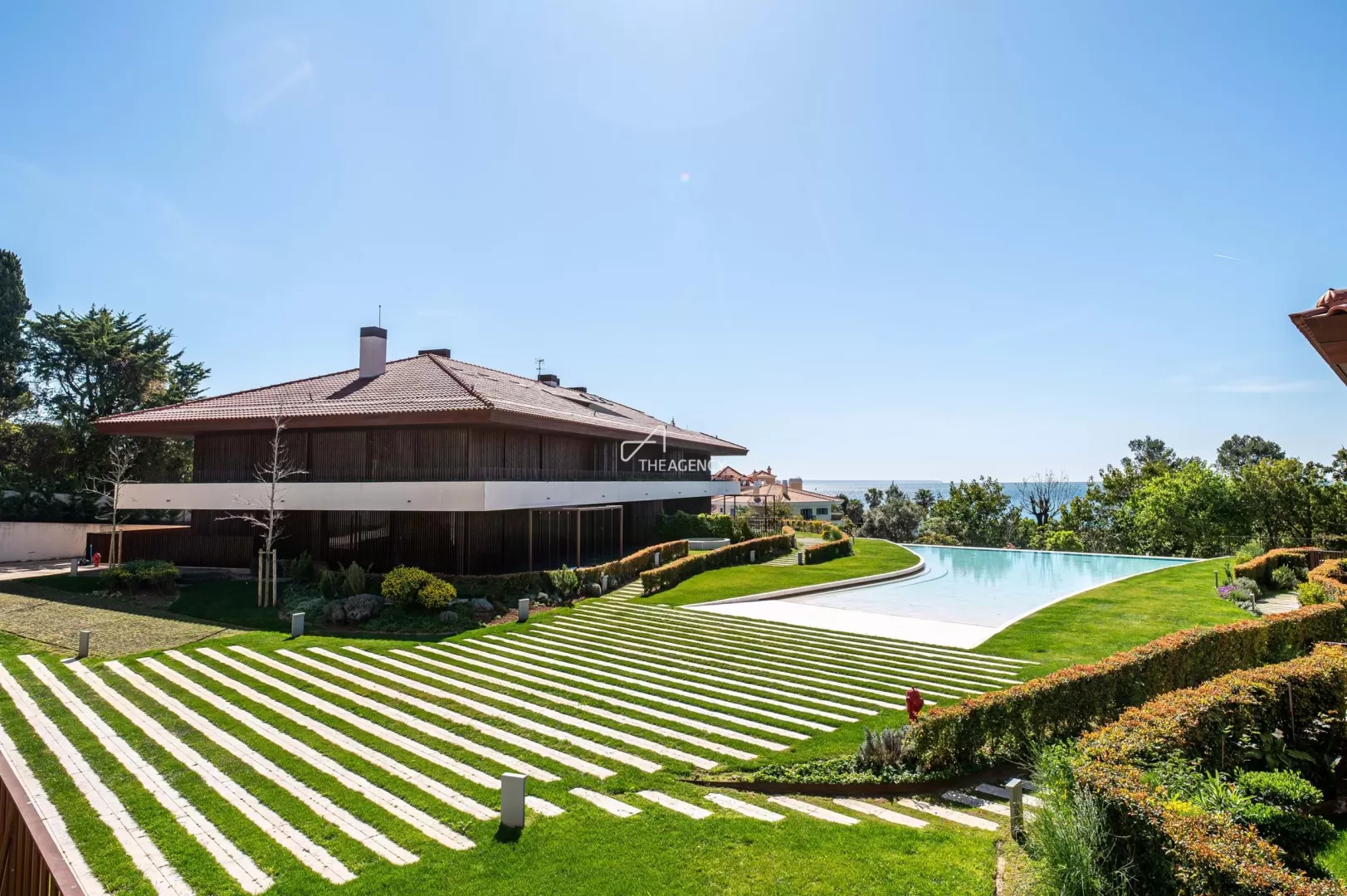 Exclusivo T3 com Piscina Privativa e Vista Mar | Villa Unika, Monte Estoril 