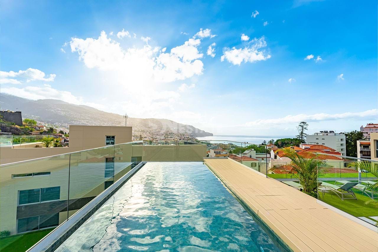 Arrendamento | Apartamento T2 | Centro do Funchal | Piscina | Vista Cidade Funchal | Madeira Island